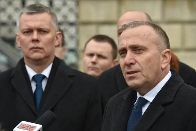 Schetyna o kandydowaniu Tuska na prezydenta: To naturalny pomysł, który będzie dojrzewał