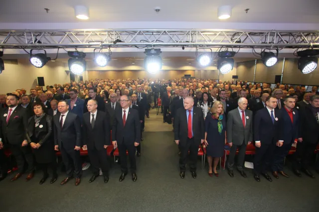 Szef SLD: Powrót do parlamentu celem drugiego kongresu lewicy polskiej