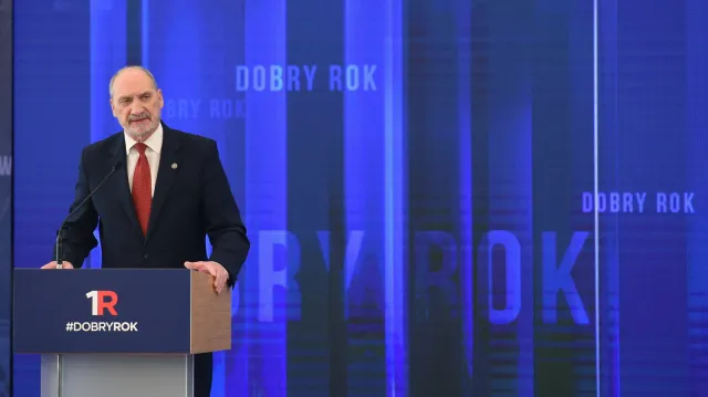 Macierewicz: Do Wojsk Obrony Terytorialnej zgłosiło się 10 tys. ochotników