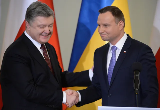 Duda i Poroszenko krytykują decyzję KE ws. gazociągu OPAL