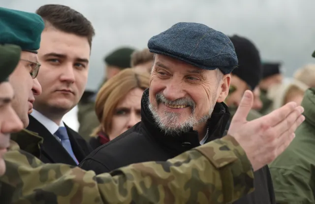 Misiewicz wraca na etat. Jest znowu rzecznikiem MON i szefem gabinetu politycznego