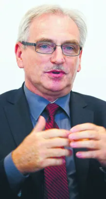 2363260-marek-olszewski-p-rzewodniczacy.jpg