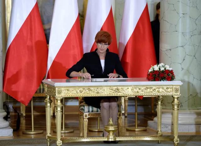 Minister pracy: Projekt 500 zł na dziecko chcemy skonsultować ze społeczeństwem