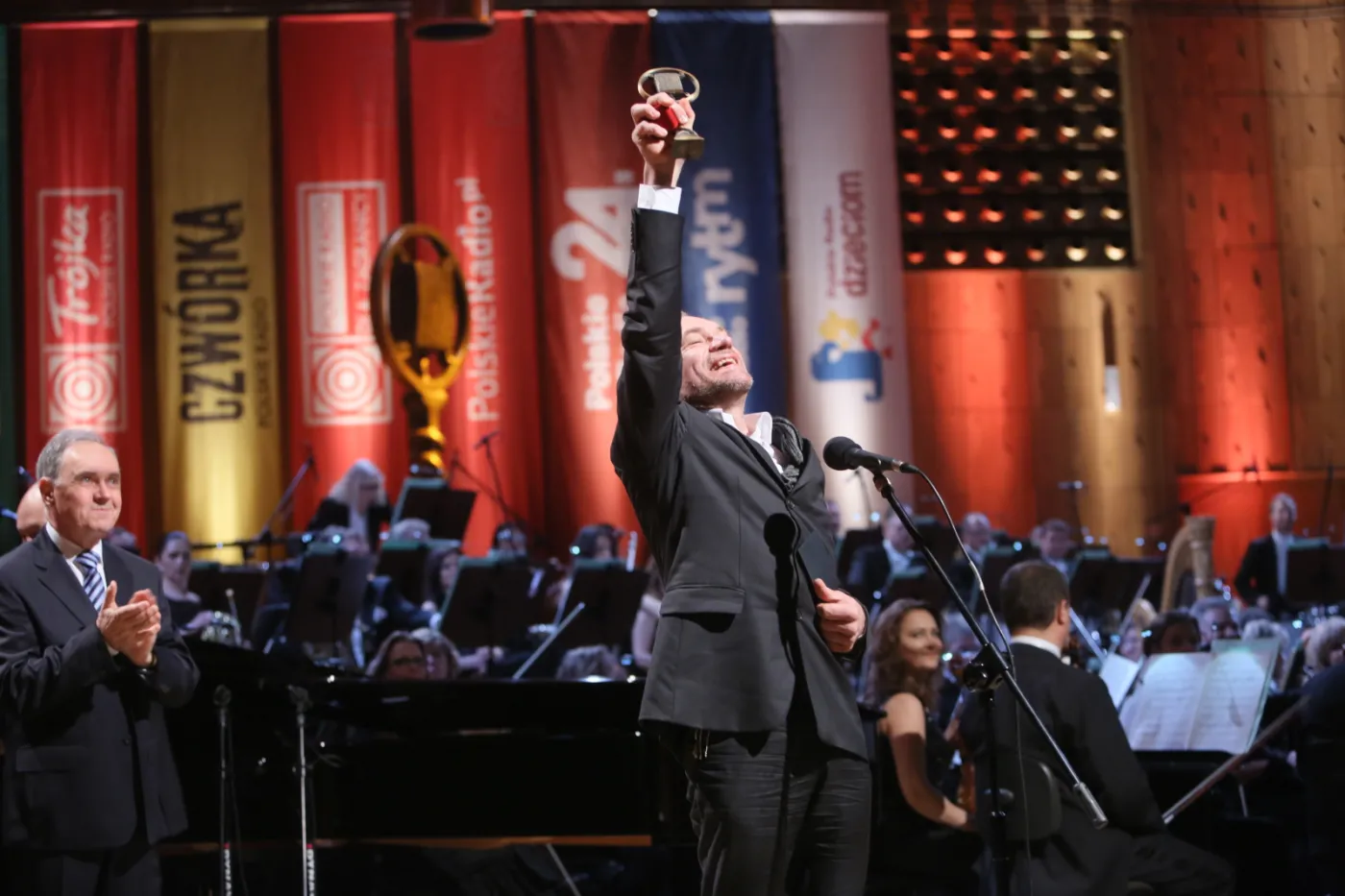 Polskie Radio: Marusz Bonaszewski wśrod laureatów Złotych Mikrofonów