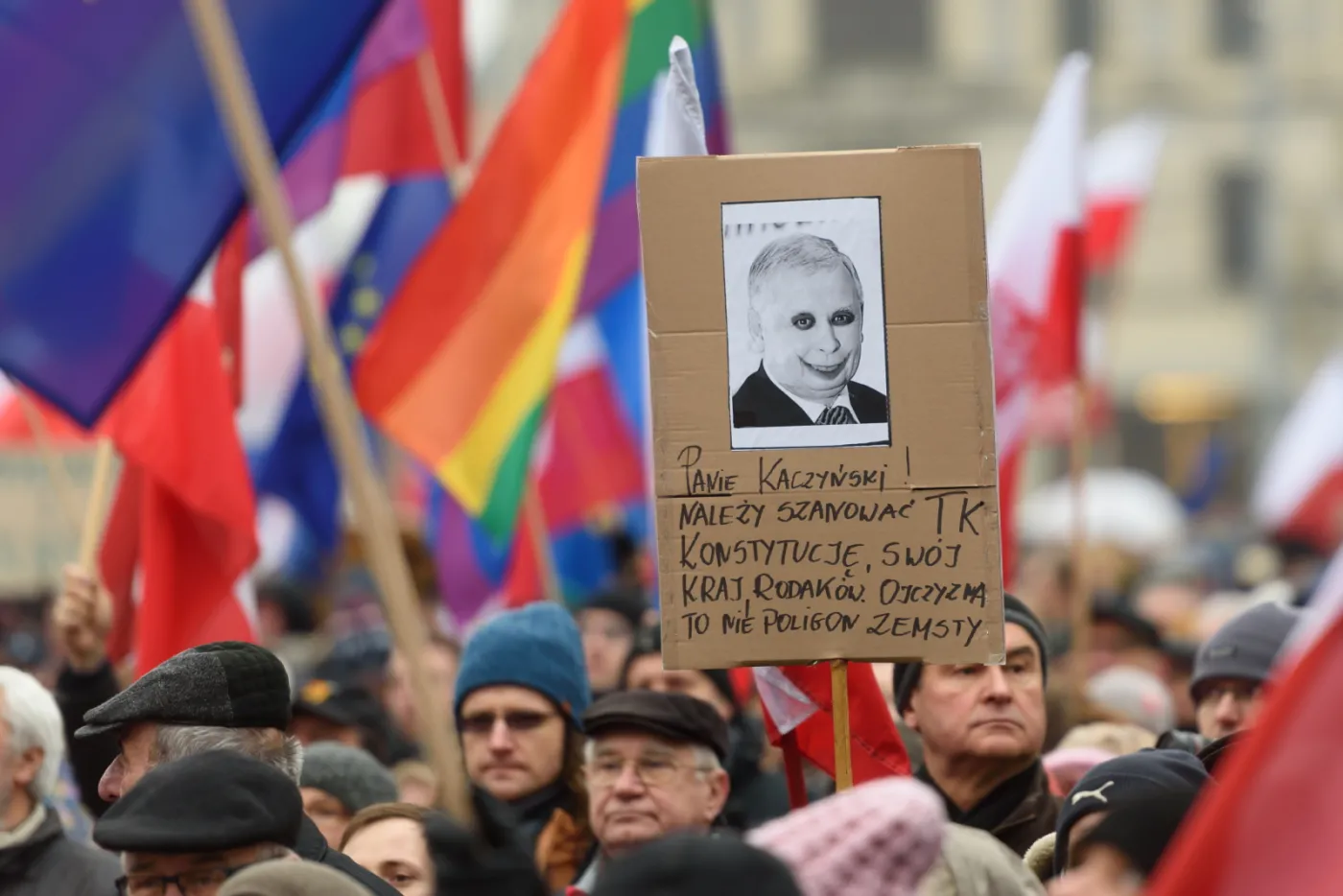 Tysiące ludzi w Warszawie i innych miastach domagały się publikacji orzeczenia TK [ZDJĘCIA]