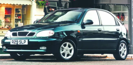 2490542-daewoo-lanos-mial-uratowac-tonace.jpg