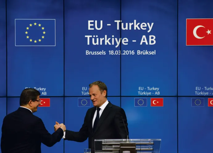 2494663-premier-turcji-ahmet-davutoglu.jpg