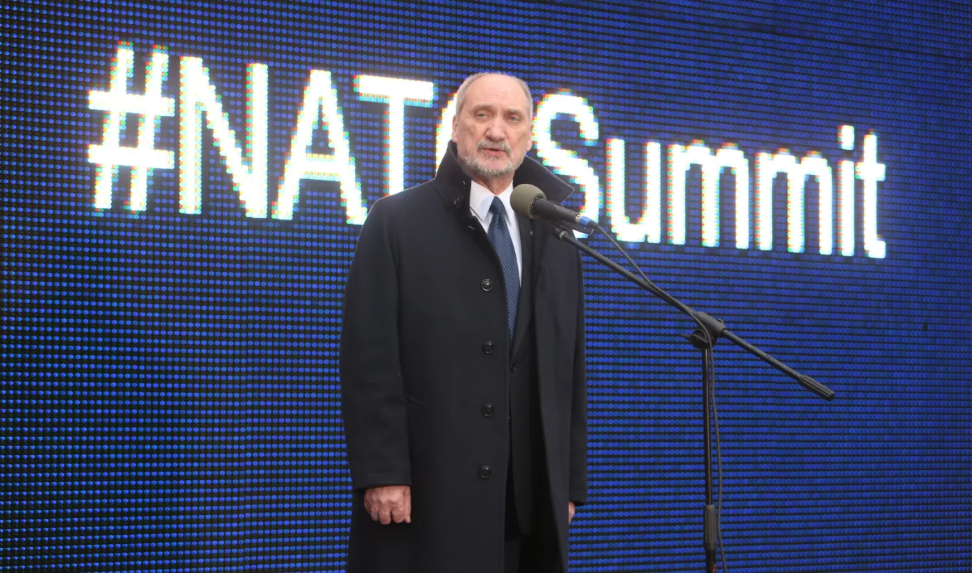 Macierewicz przed szczytem NATO: Możemy czuć się bezpiecznie, mamy do tego podstawy