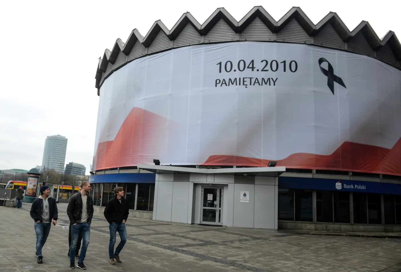 2513300-warszawa-banner-przedstawiajacy.jpg