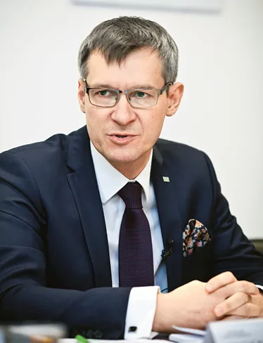 2936053-krzysztof-burnos-prezes-krajowej.jpg