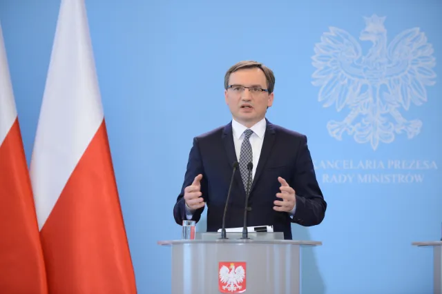 Ziobro chce odwołać wiceszefa KRS z funkcji prezesa sądu wojskowego