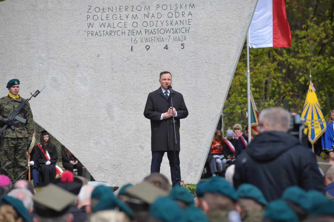 Prof. Roszkowski: Największe walory prezydenta Dudy to jego aktywność międzynarodowa i prezencja