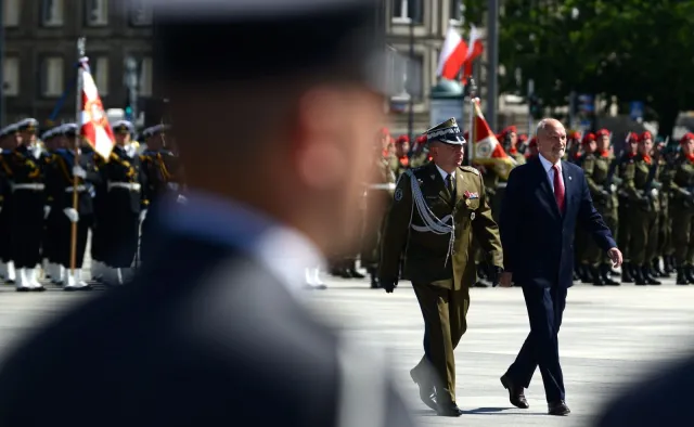 Szef MON złożył żołnierzom życzenia z okazji Święta Wojska Polskiego