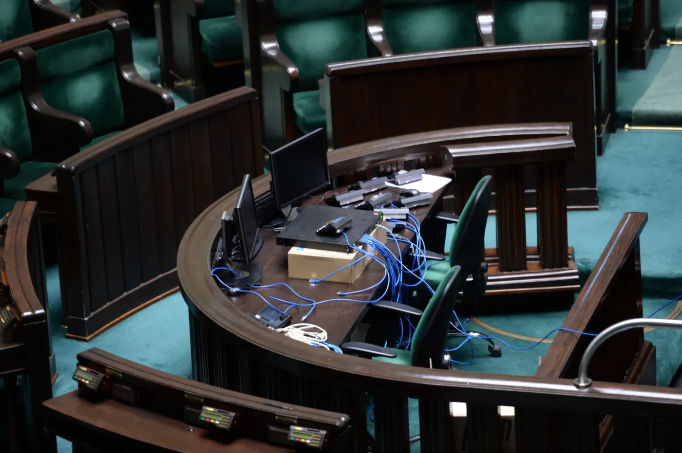 Sejm - modernizacja aparatury do głosowania