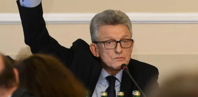 Budka o zachowaniu Piotrowicza przy pracy nad projektem o KRS: Pan poseł w sposób niespotykany do tej pory prowadzi tę komisję