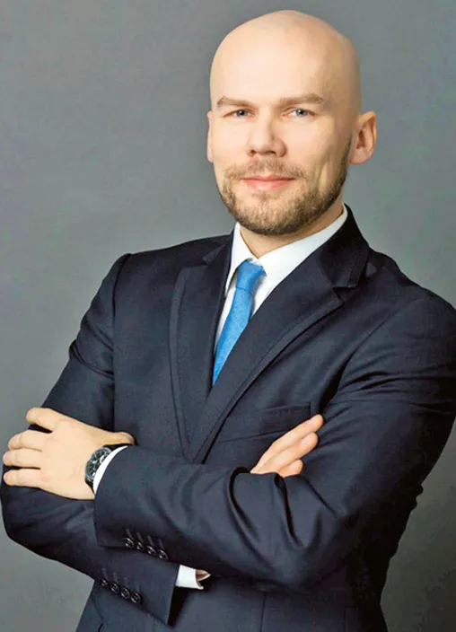 3190502-dr-blazej-kuzniacki-singapurski.jpg
