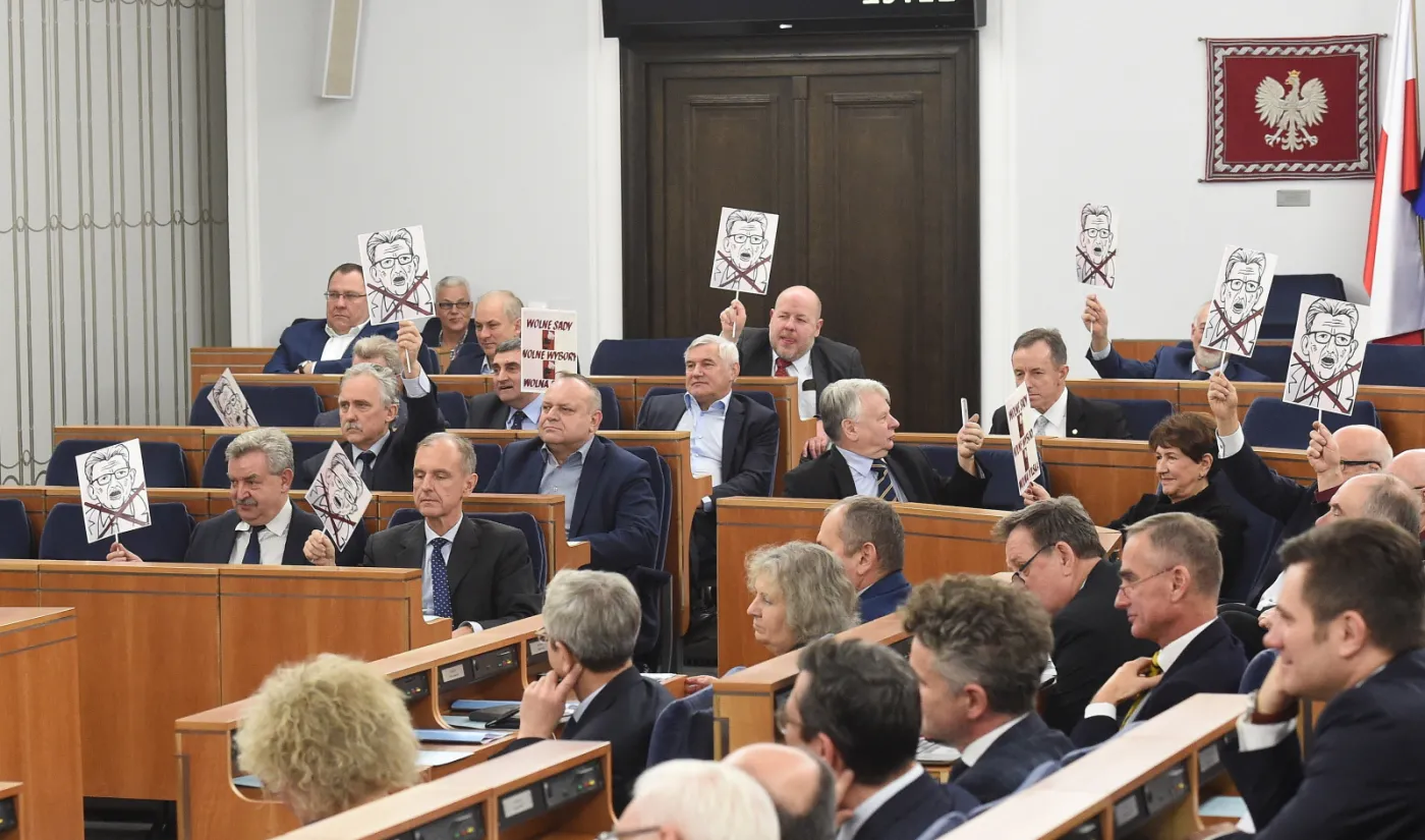 Senat przerwał dyskusję nad nowelizacją ustawy o KRS