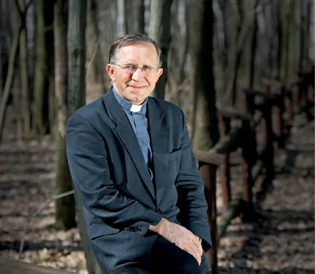 Ks. Naumowicz: Jezus urodził się przed narodzeniem Chrystusa [WYWIAD]