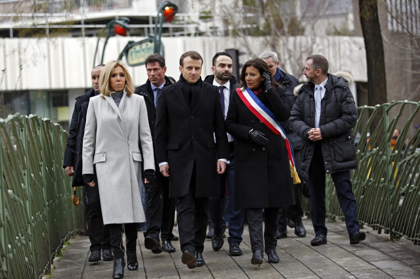 Macron obchody rocznicy zamachu w redakcji Charlie Hebdo