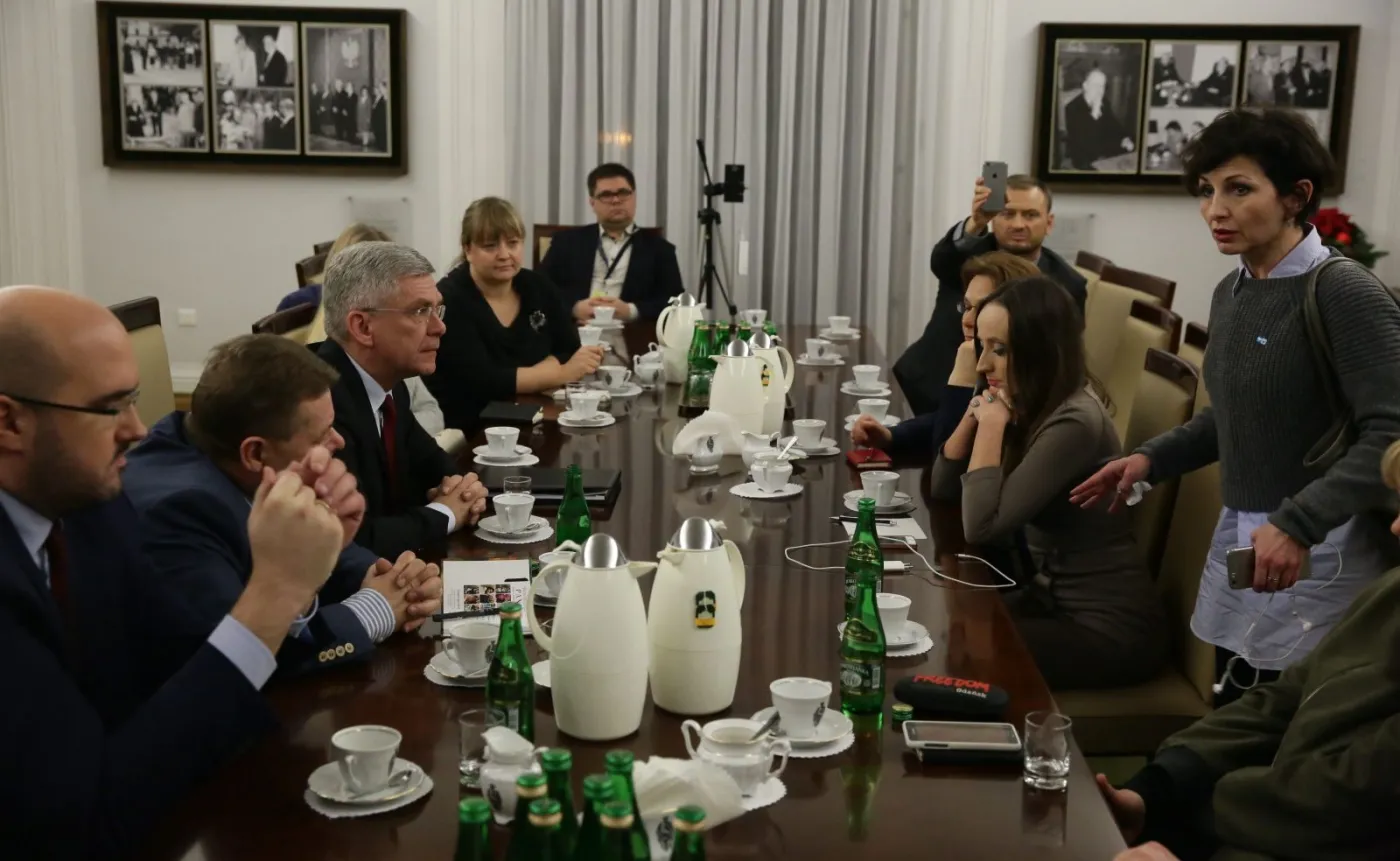 Dziennikarze wrócili do Sejmu, ale na nowych zasadach. "Usta pełne frazesów, to pokazuje fałsz tej sytuacji"