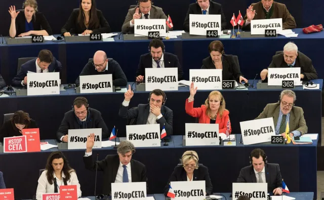 CETA wchodzi w życie. Europarlament ratyfikował umowę