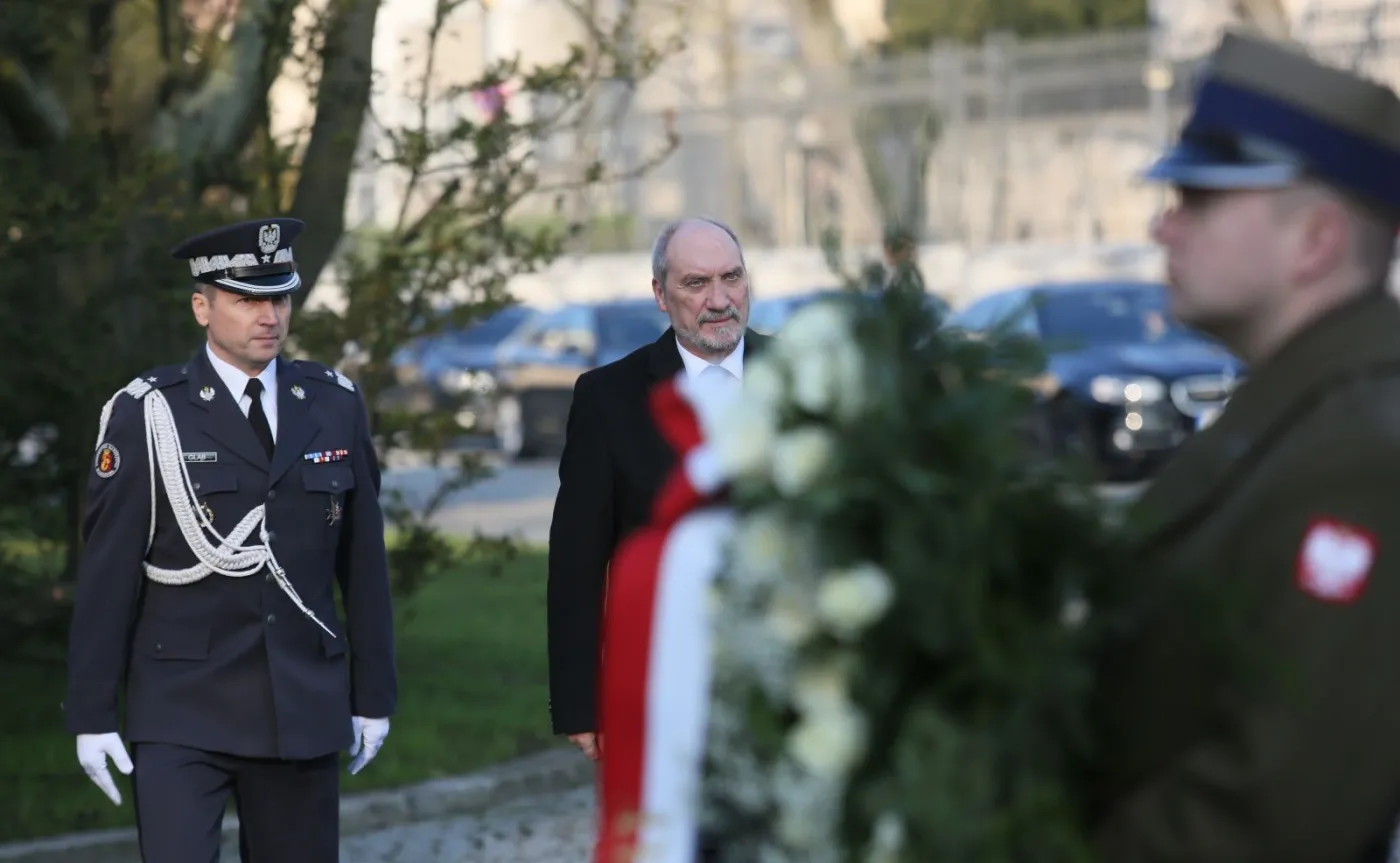 Macierewicz do dowódców: Jesteście następcami poległych pod Smoleńskiem