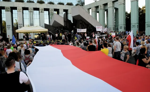"Die Welt": Antyliberalne zmiany w Polsce na razie nie do zatrzymania