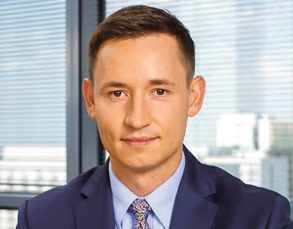 3402338-pawel-banasik-partner-associate.jpg