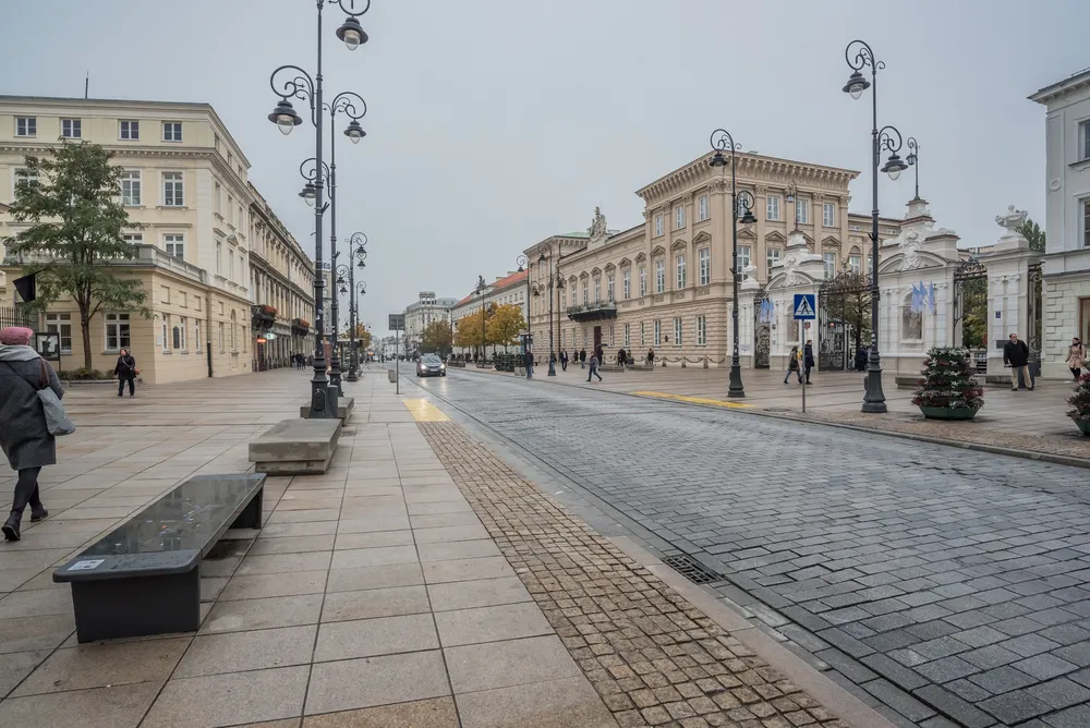 Sprawa reprywatyzacji w Warszawie: Miasto szło na rękę handlarzom roszczeń