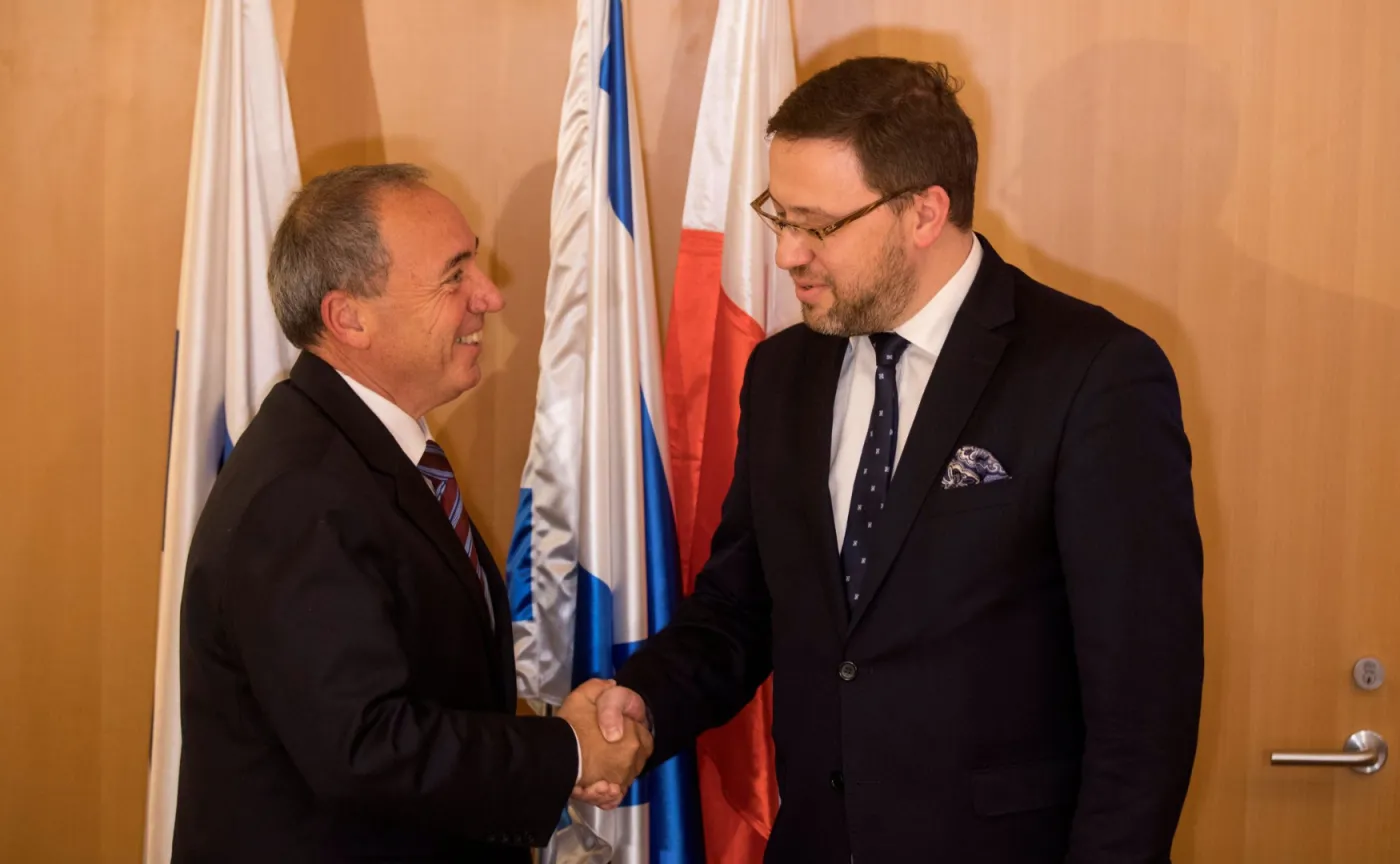 Eksperci o wizycie zespołu ds. dialogu w Izraelu: Intencją stron jest rozwiązanie konfliktu