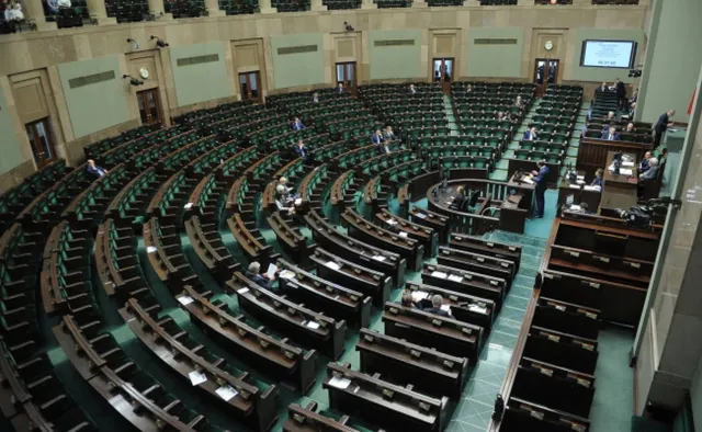 Zmiany w ustawach o ustroju sądów powszechnych i o SN w Sejmie. Wpłynął projekt zmian PiS