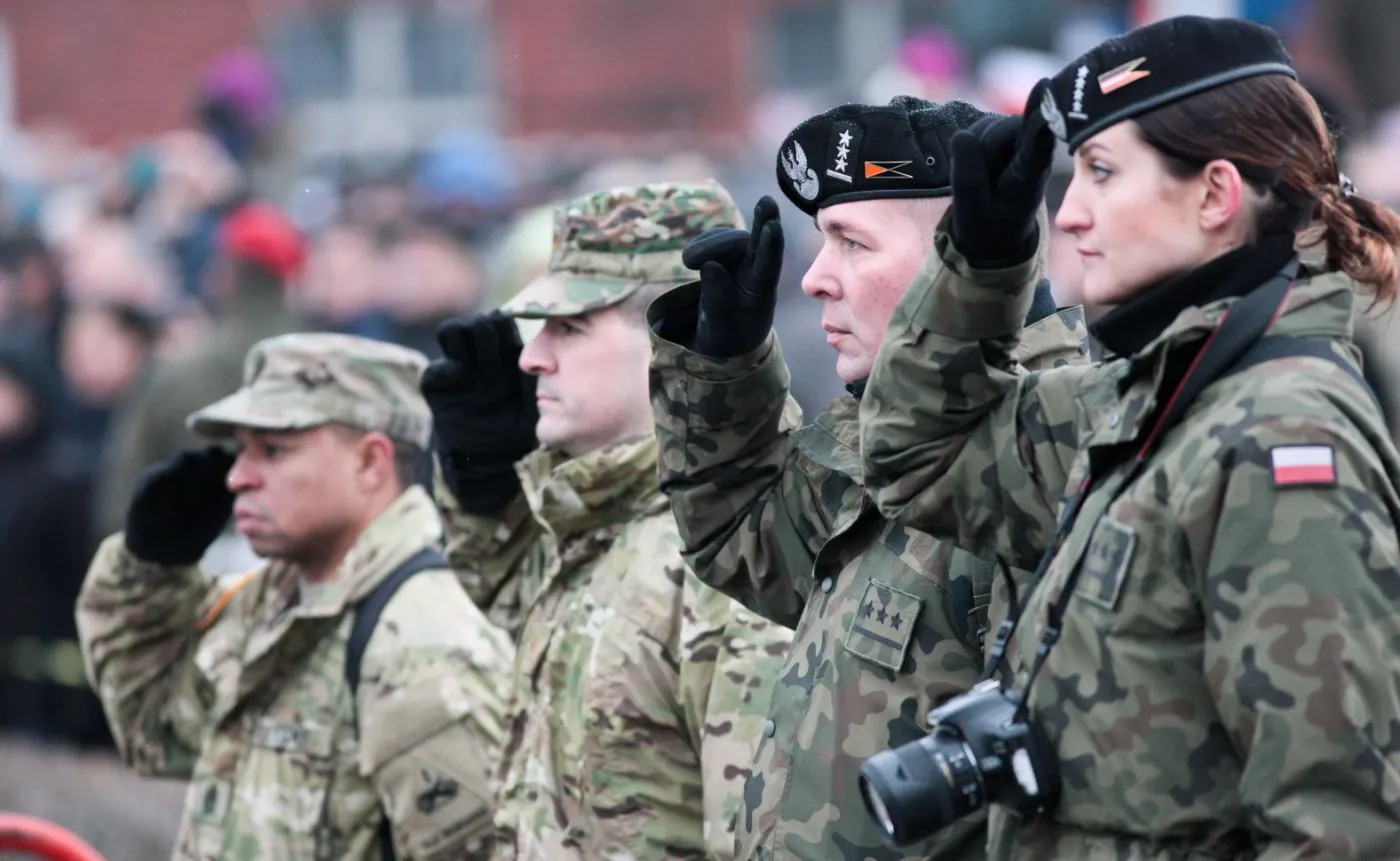 Błaszczak: Trwają rozmowy o stałych bazach wojsk USA w Polsce