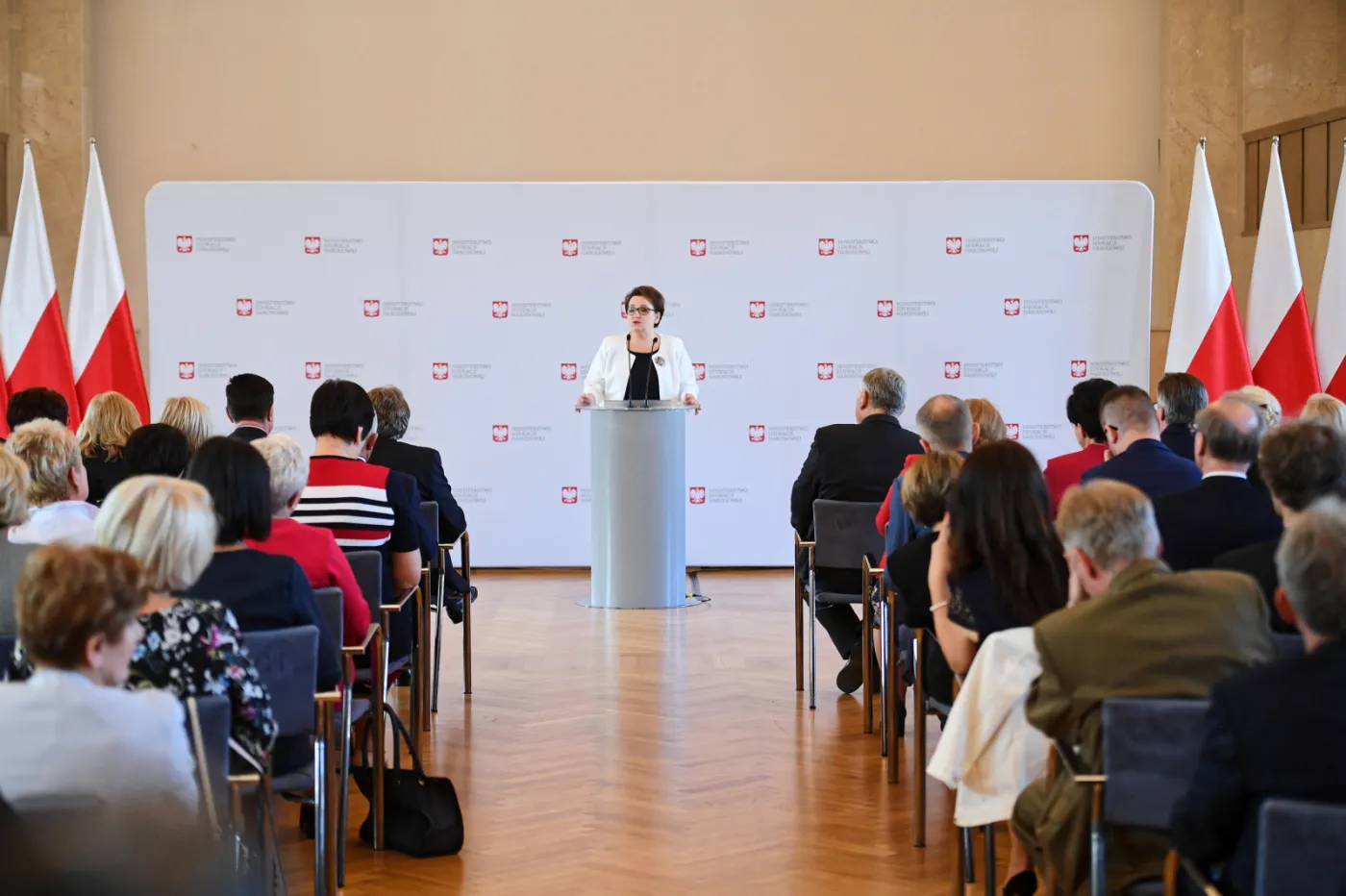 Zalewska do nauczycieli: Dla uczniów są państwo prawdziwymi autorytetami i mistrzami
