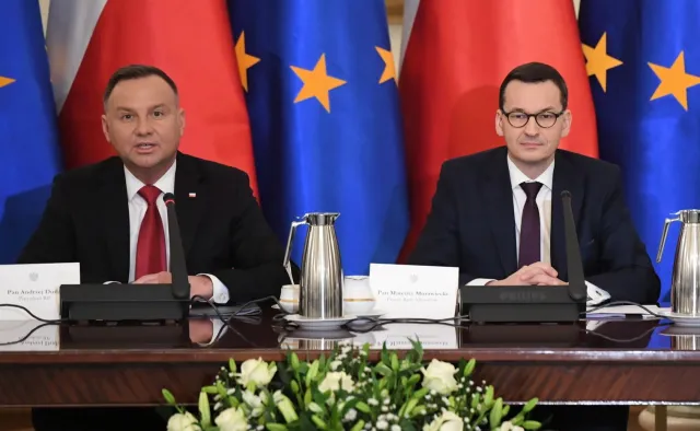 Warszawa na razie przeczekuje irański kocioł