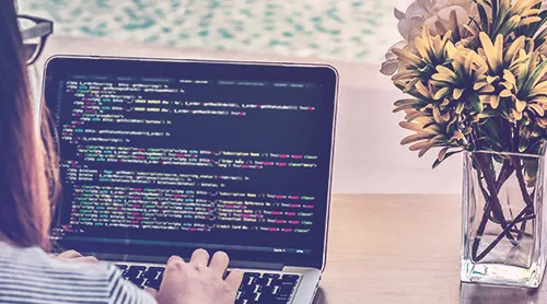 Czym charakteryzuje się zawód grafika komputerowego?