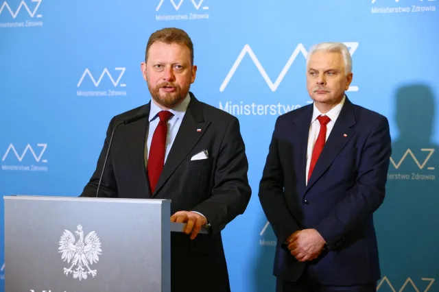 Szumowski: Zasada społecznej kwarantanny - unikać skupisk ludzkich