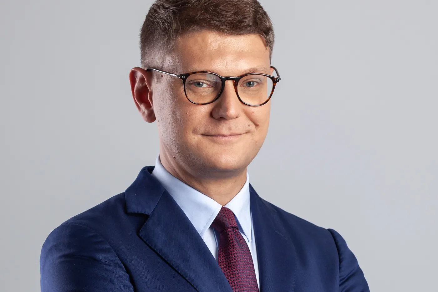 4489893-konrad-majewski-radca-prawny-z.jpg
