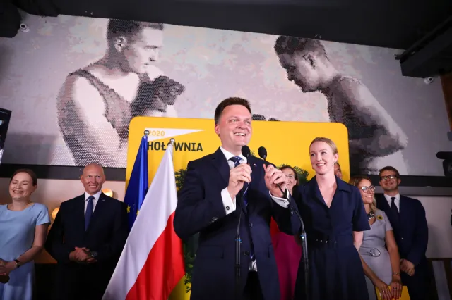 Trzaskowski to nie mój kandydat, ale Duda pogłębi podziały [WYWIAD z Hołownią]