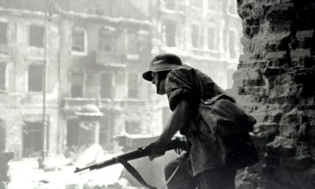 Powstanie warszawskie: Portrecista, który został powstańczym fotoreporterem
