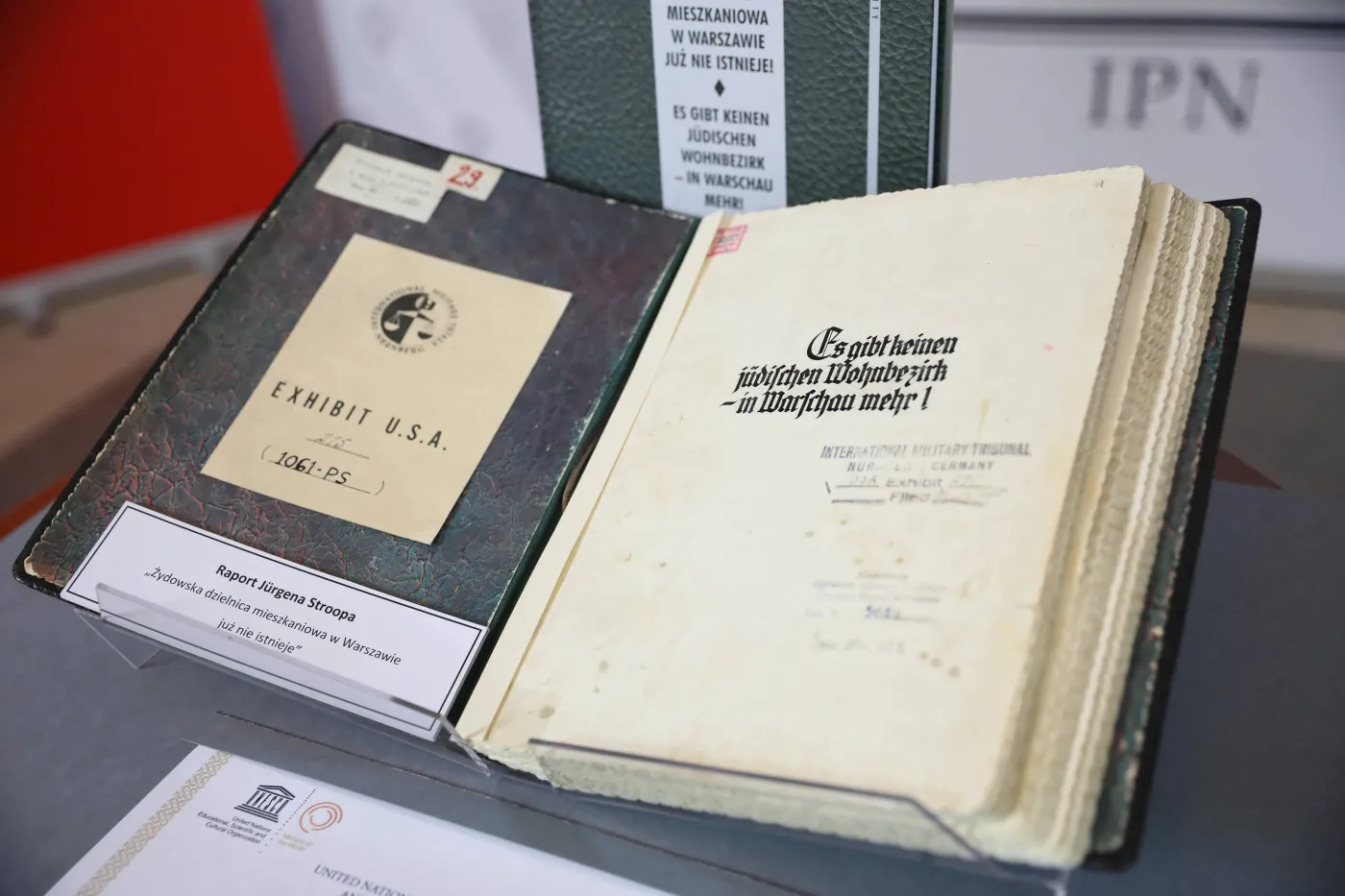 Do Muzeum Getta Warszawskiego trafi oryginał raportu Juergena Strooopa