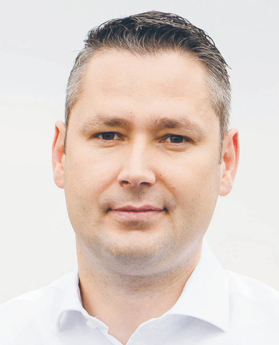 4165533-lukasz-domanski-prezes-carsmile.jpg