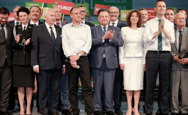 Kosiniak-Kamysz: Nie macie dość kłótni w rodzinach? Przyjeżdża rodzina, są święta, ten za PiS, ten za PO