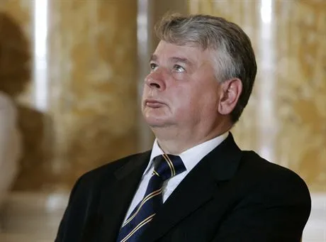 Prezydent pozbył się marszałka Senatu