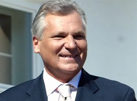 Warszawa 30.08.2005Wizyta Prezydenta Niemiec Horsta Koehlera z malzonka w PolsceHorst KoehlerAleksander KwasniewskiJolanta kwasniewskafot. Piotr Molecki