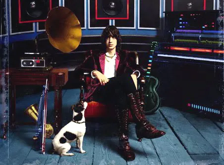 Julian Casablancas rzuca rocka dla gładkiego popu