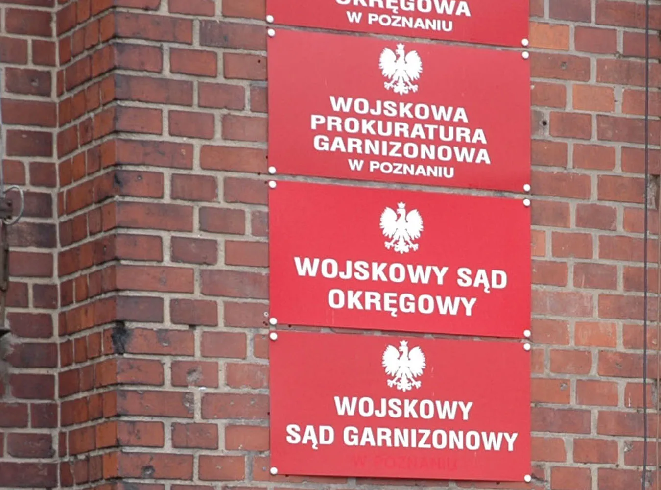 Wojskowi prokuratorzy z prokuratury wojskowej w Poznaniu wpadli na trop największej afery korupcyjnej w historii polskiego wojska