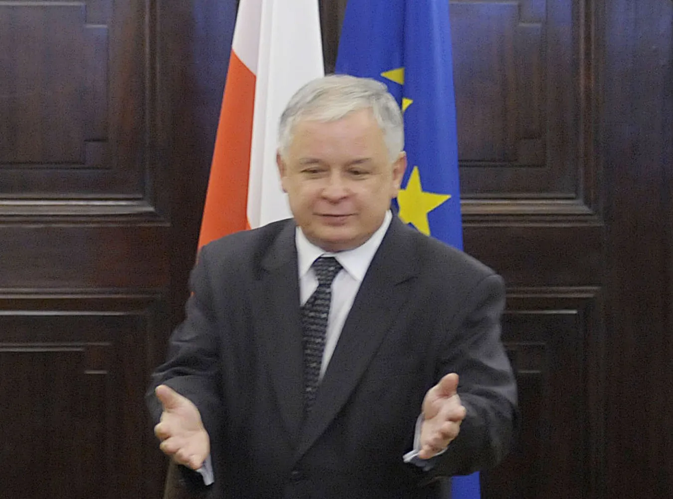 Lech Kaczyński zgadza się z Bartoszewskim