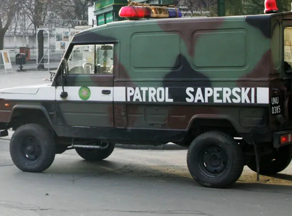 Ewakuacja 400 uczniów z powodu bomby