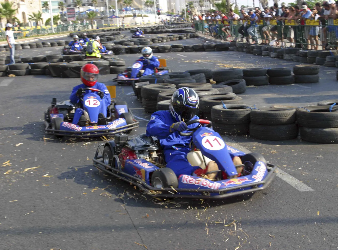 red_bull_as_w_karci_285535a_1327357.jpg