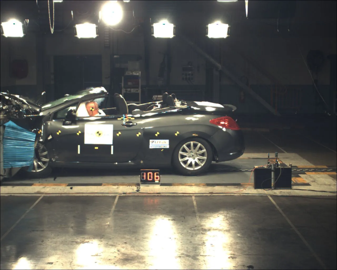 fr_peugeot_308cc_fr_141052a_835247.jpg